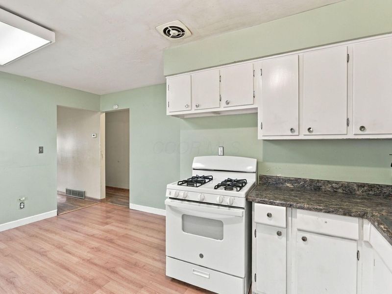 565 S Hampton Road , Columbus, OH 43213 Photo 20