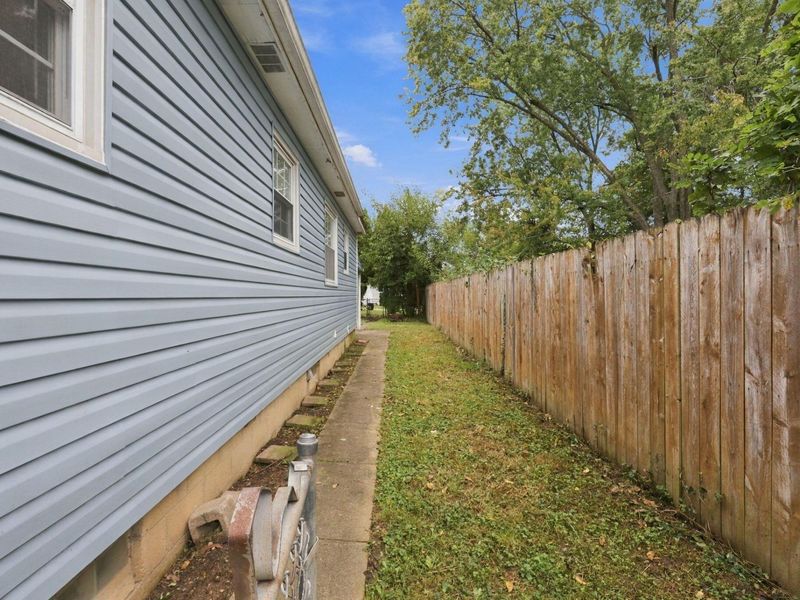565 S Hampton Road , Columbus, OH 43213 Photo 29