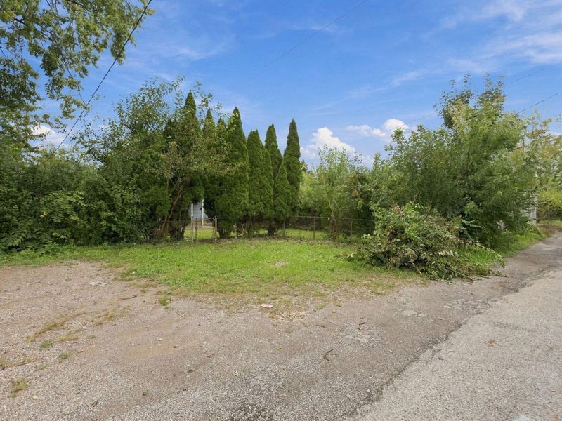 565 S Hampton Road , Columbus, OH 43213 Photo 38
