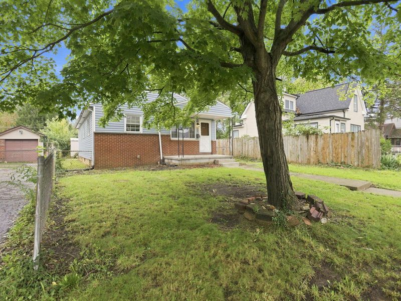 565 S Hampton Road , Columbus, OH 43213 Photo 5