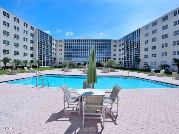 1224 S Peninsula Drive, Unit 102, Daytona Beach, FL 32118