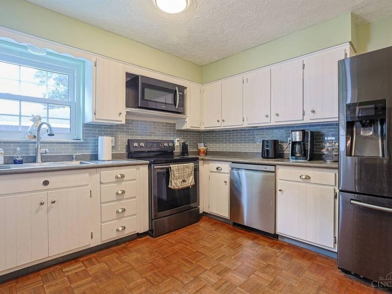 7516 Cella Drive, Colerain Township, OH 45239 Photo 11