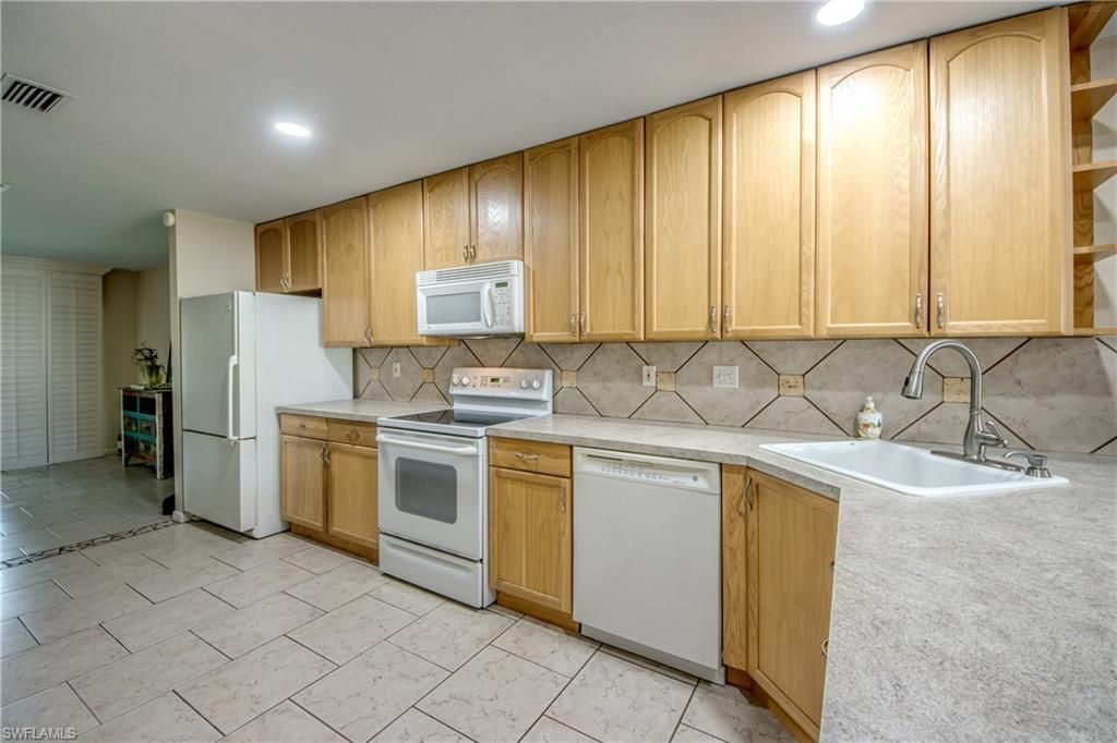 3130 Shorewood Ln, Unit 1, Fort Myers, FL 33907 Photo