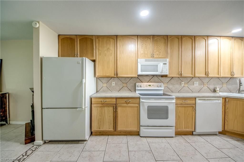3130 Shorewood Ln, Unit 1, Fort Myers, FL 33907 Photo