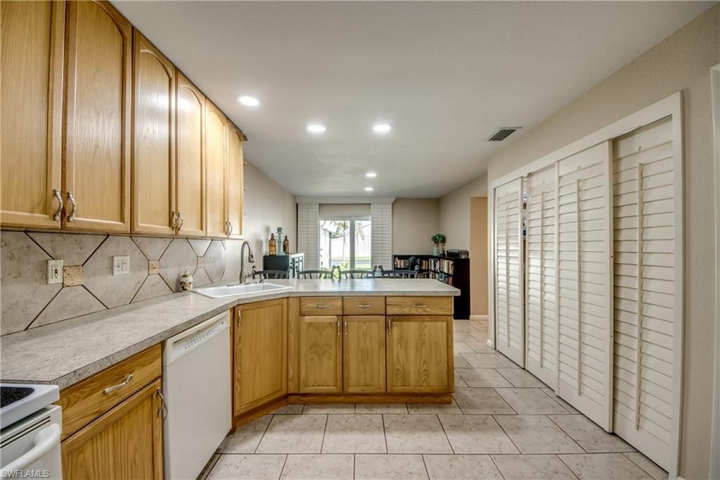 3130 Shorewood Ln, Unit 1, Fort Myers, FL 33907 Photo