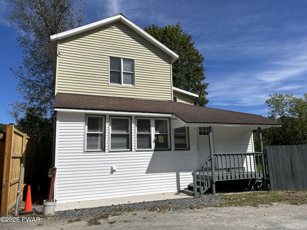 111 Pike Street , Hawley, PA 18428