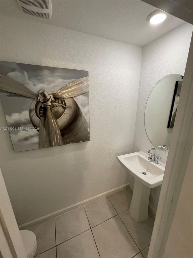 2823 NW 181st St, Miami Gardens, FL 33056 Photo