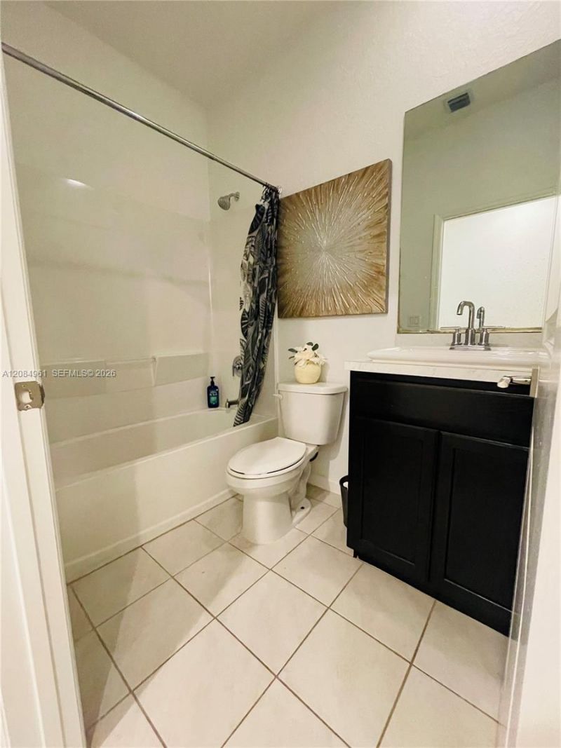 2823 NW 181st St, Miami Gardens, FL 33056 Photo