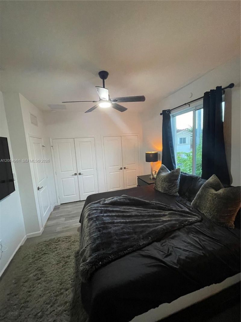 2823 NW 181st St, Miami Gardens, FL 33056 Photo