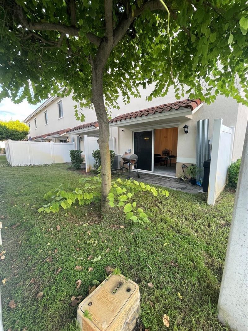 2823 NW 181st St, Miami Gardens, FL 33056 Photo