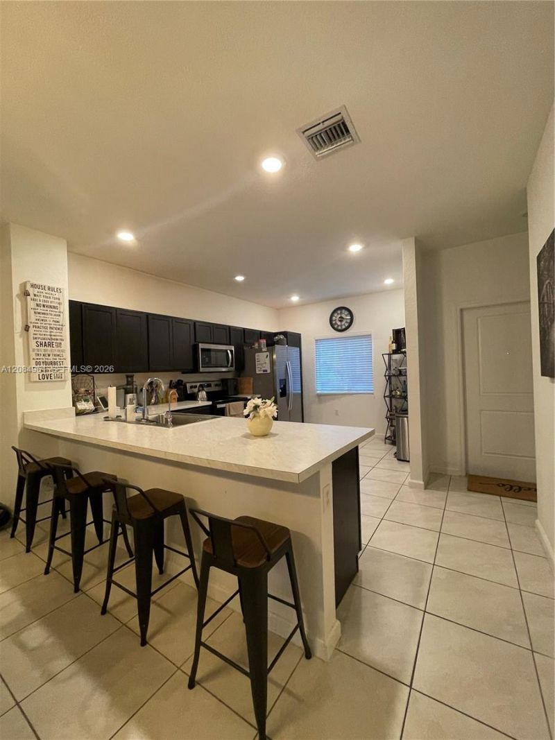 2823 NW 181st St, Miami Gardens, FL 33056 Photo