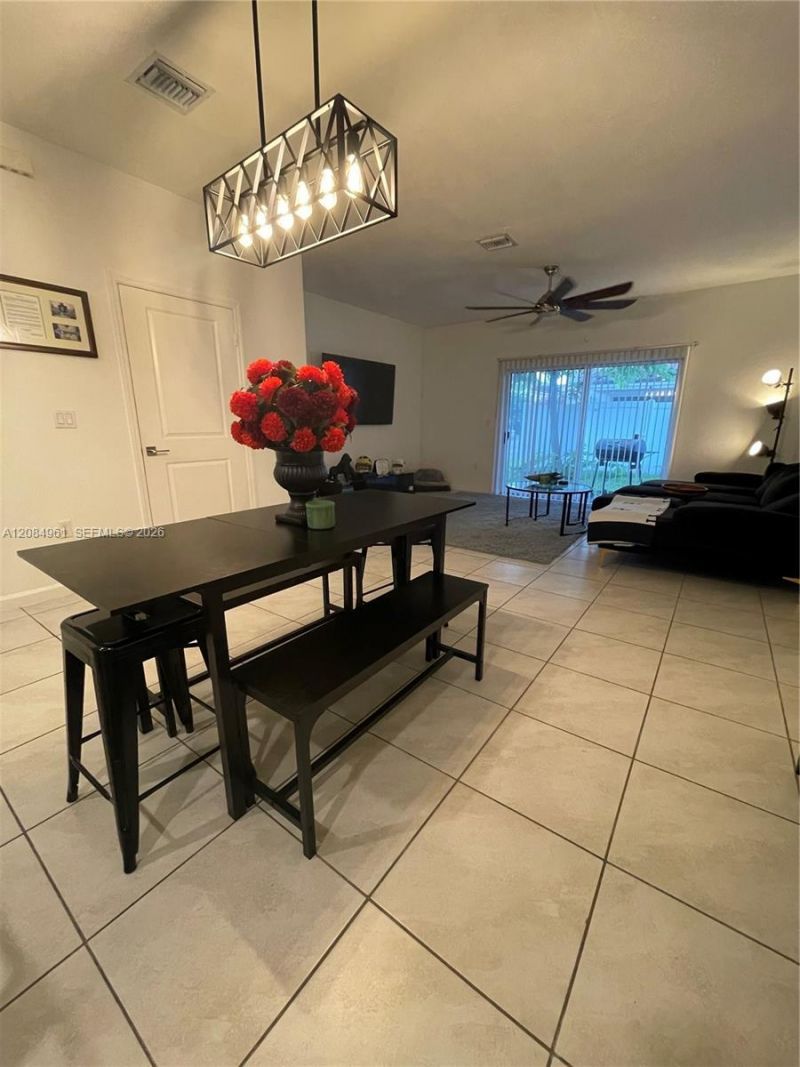 2823 NW 181st St, Miami Gardens, FL 33056 Photo