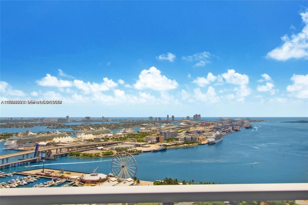 253 NE 2nd St, Unit 3307, Miami, FL 33132 Main Photo