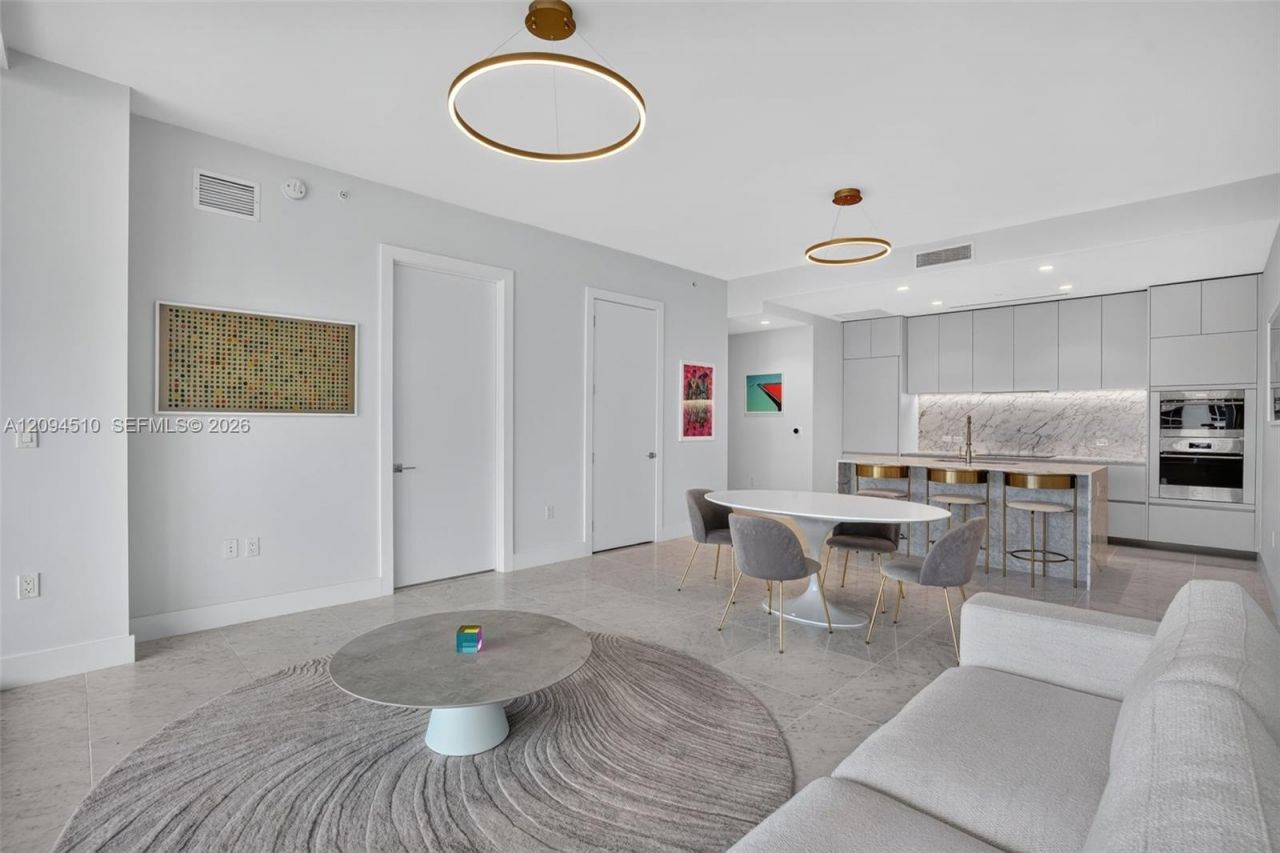 5775 Collins Ave, Unit 705, Miami Beach, FL 33140 Photo