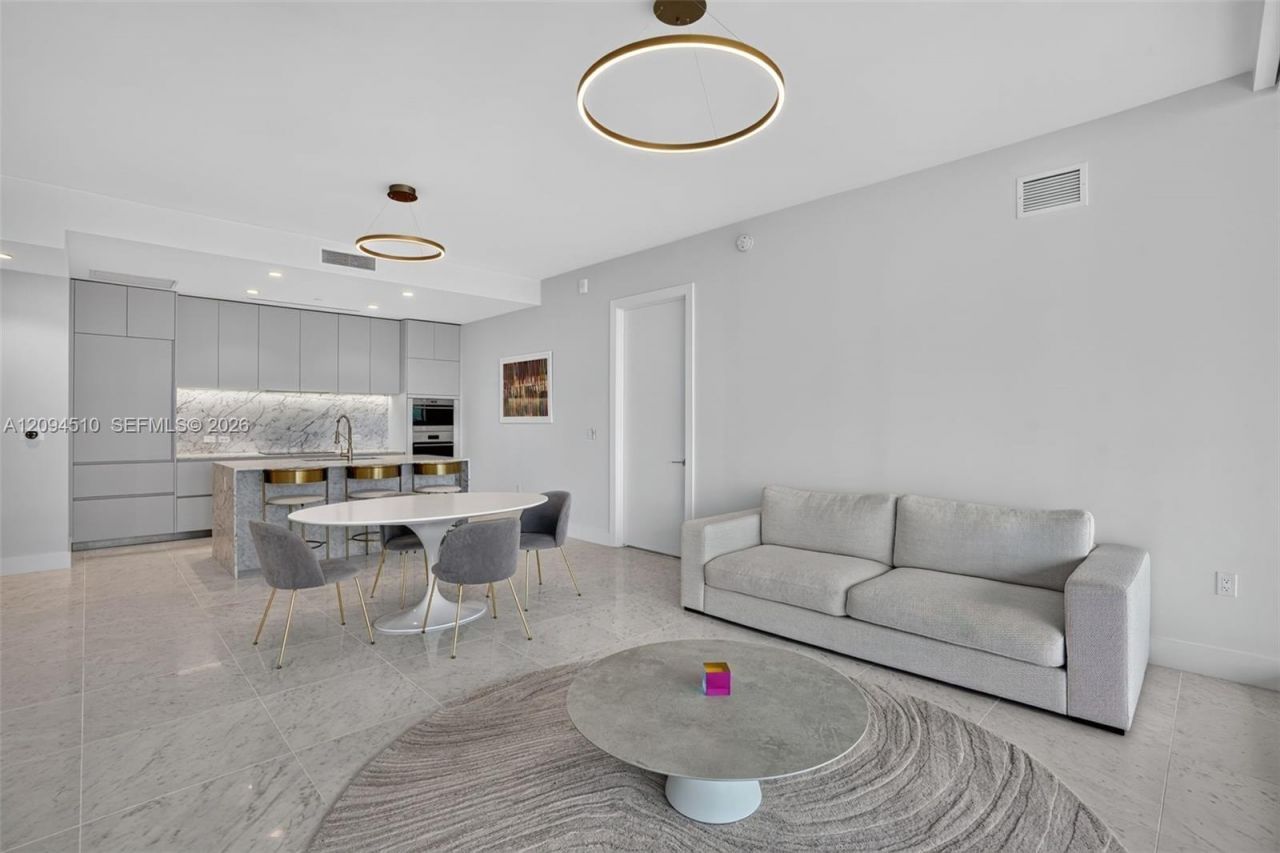 5775 Collins Ave, Unit 705, Miami Beach, FL 33140 Photo