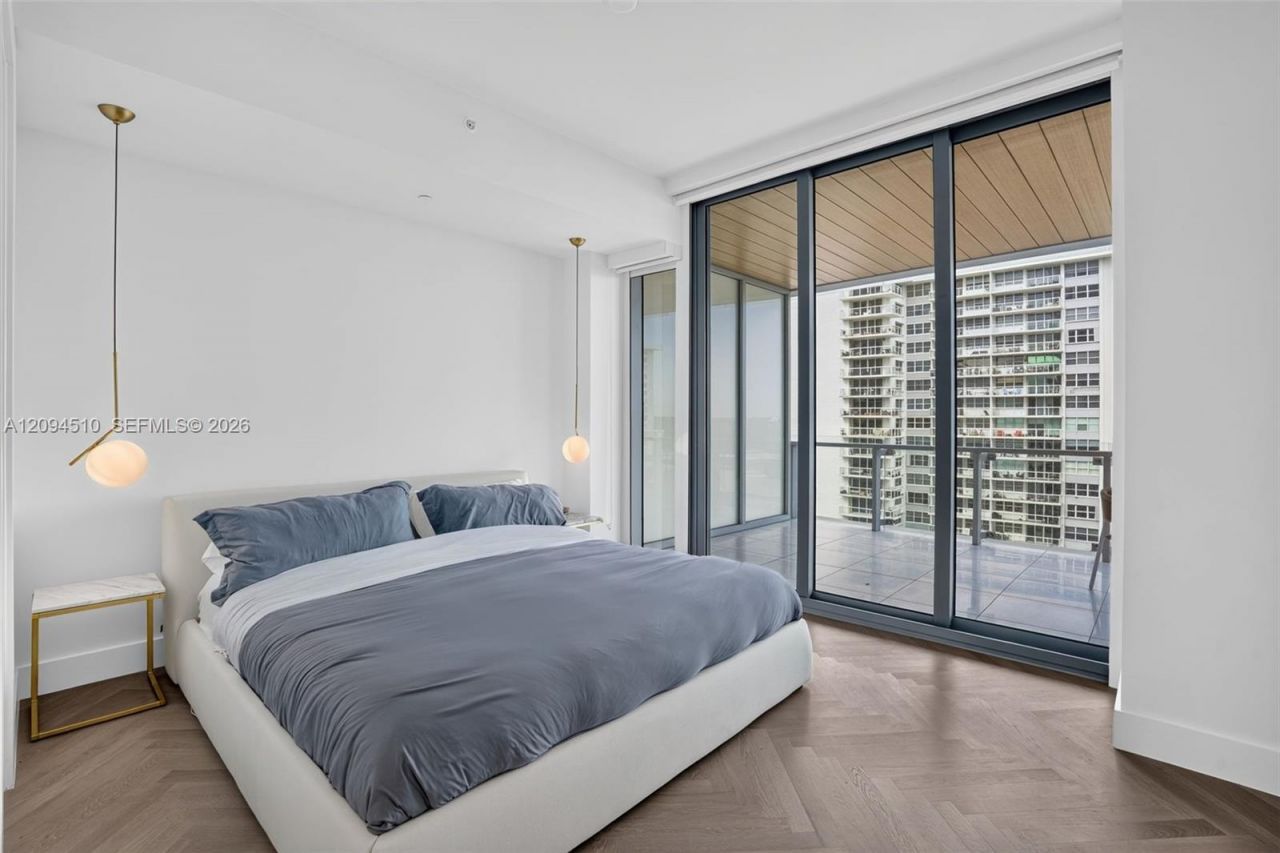 5775 Collins Ave, Unit 705, Miami Beach, FL 33140 Photo