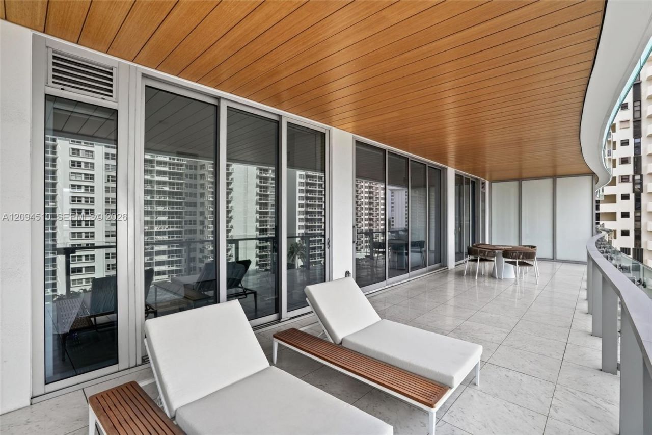 5775 Collins Ave, Unit 705, Miami Beach, FL 33140 Photo