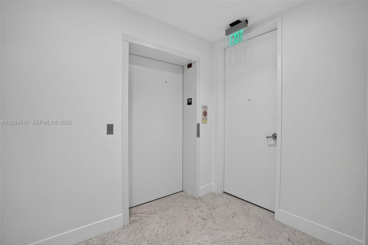 5775 Collins Ave, Unit 705, Miami Beach, FL 33140 Photo