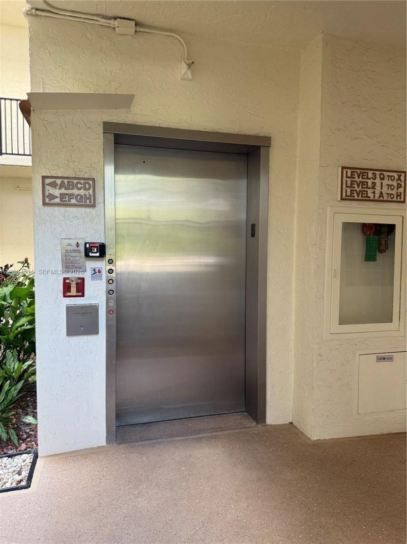 5147 Europa Dr , Unit N, Boynton Beach, FL 33437 Photo