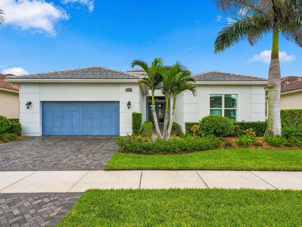 8711 SW FLUTTO Way, Port St. Lucie, FL 34987