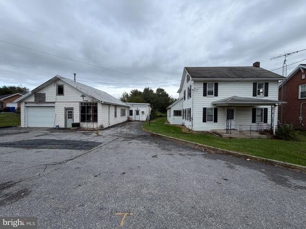 2055 BUCHANAN TRAIL EAST , GREENCASTLE, PA 17225