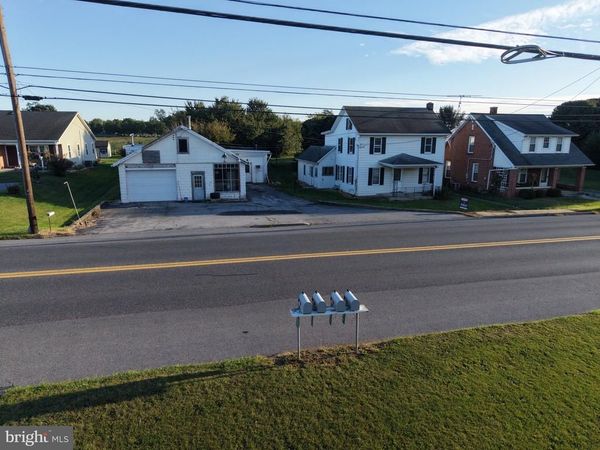 2055 BUCHANAN TRAIL EAST, GREENCASTLE, PA 17225
