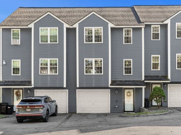 15 Mercury Ter, Unit 15, Haverhill, MA 01832