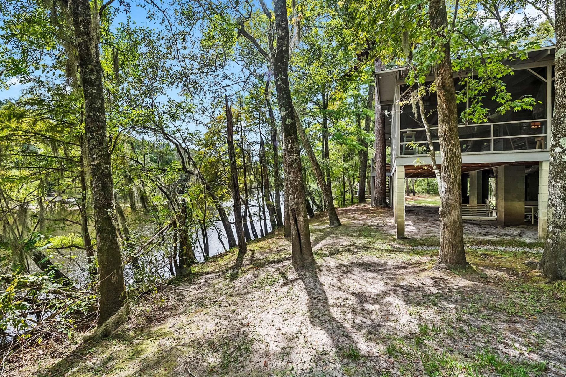 7884 Peirce Road Photo 17