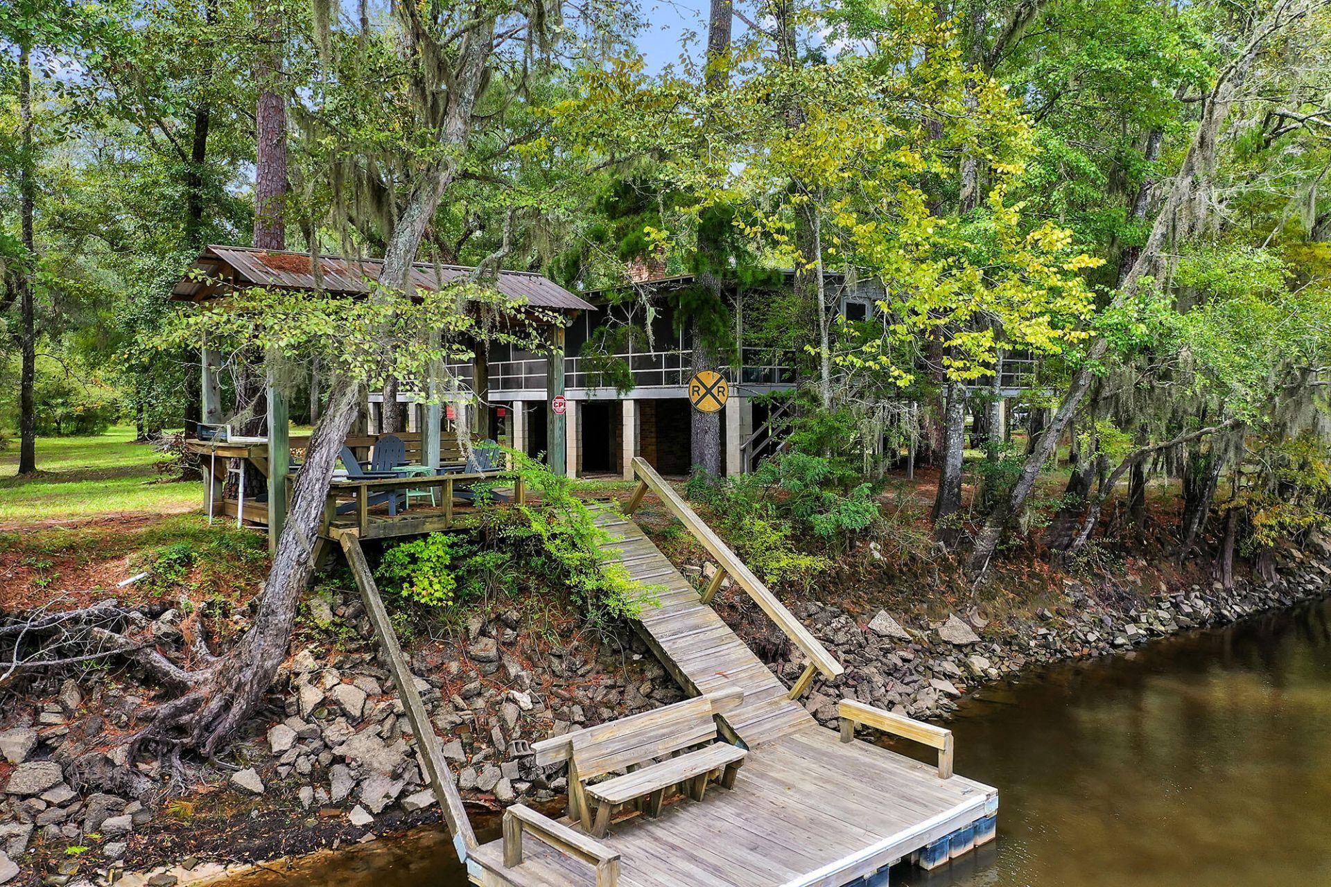 7884 Peirce Road Photo 6