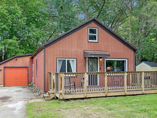 608 Jenny Wren Pass, Pardeeville, WI 53954