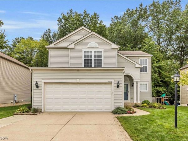 9812 Seton Drive, Olmsted Twp, OH 44138