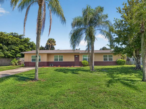 921 SE FLAMINGO Avenue, Stuart, FL 34996