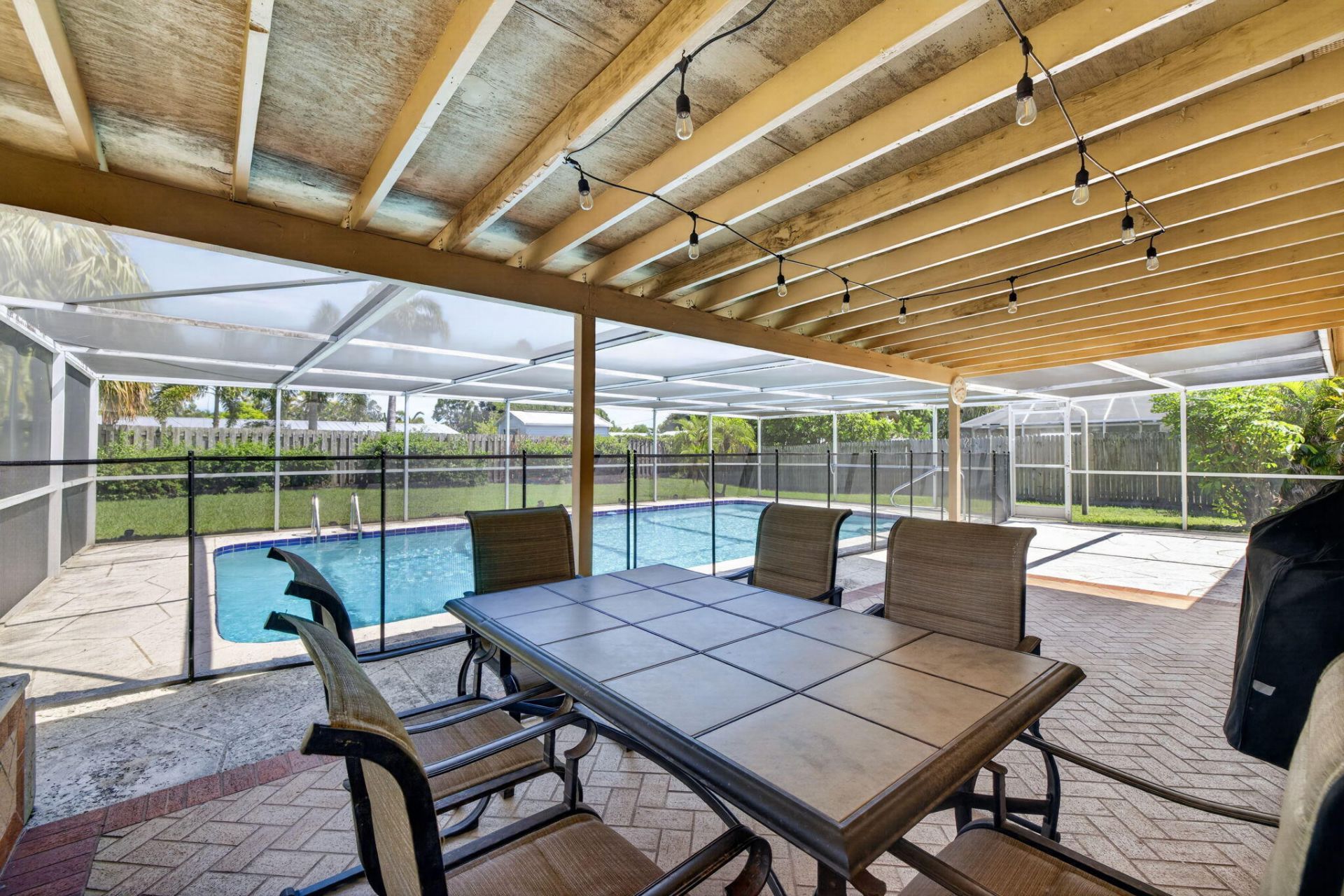 921 SE Flamingo Avenue, Stuart, FL 34996 Photo