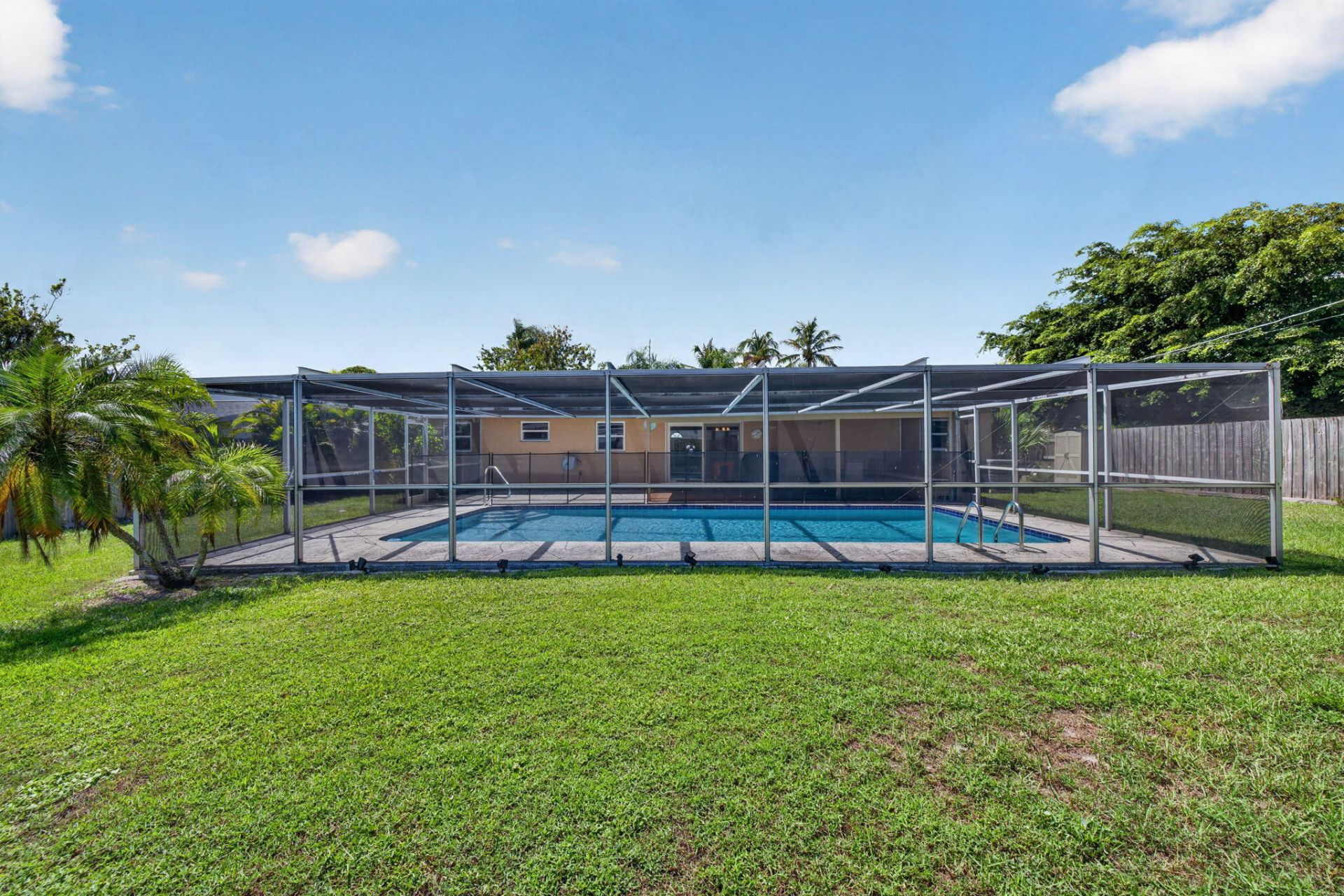 921 SE Flamingo Avenue, Stuart, FL 34996 Photo