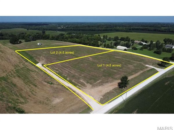 000 Windy Hill Rd , Elsberry, MO 63343