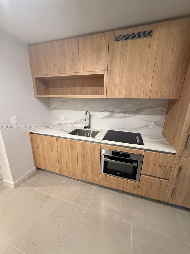 11 NE 6th St, Unit 706, Miami, FL 33132 Photo