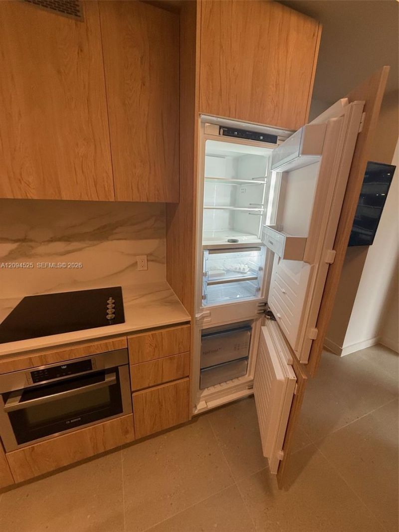 11 NE 6th St, Unit 706, Miami, FL 33132 Photo