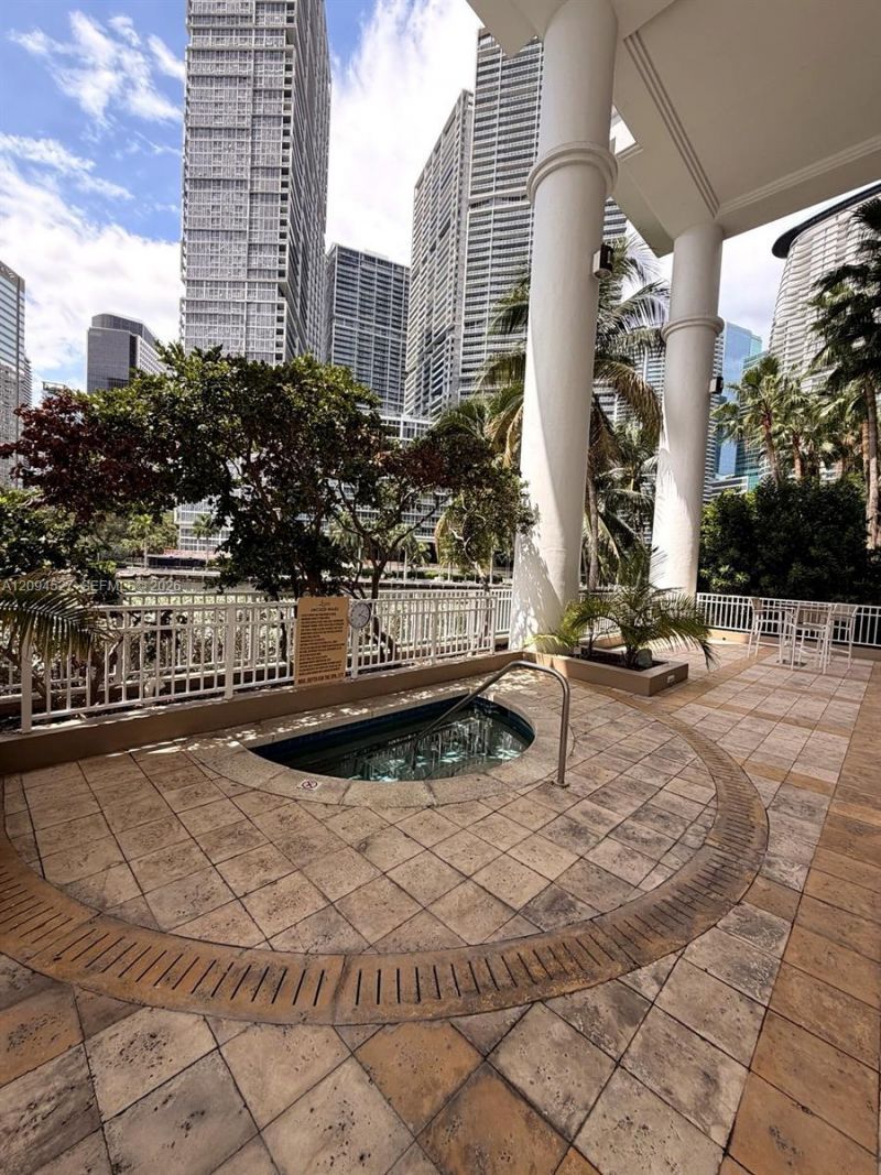 801 Brickell Key Blvd, Unit 2108, Miami, FL 33131 Photo