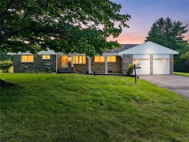 4361 Shea Road , Syracuse, NY 13215