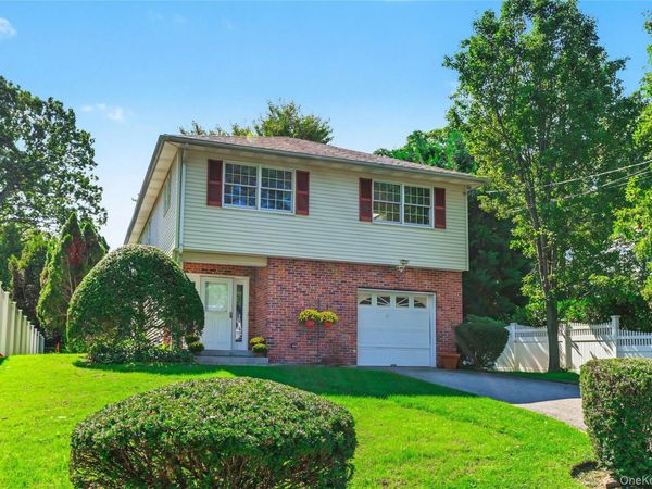 76 Hernan Avenue, Locust Valley, NY 11560
