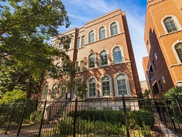 2454 W Foster Avenue , Unit 2E, Chicago, IL 60625