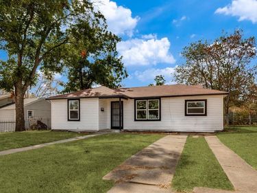 3224 Burson Avenue, Fort Worth, TX 76110