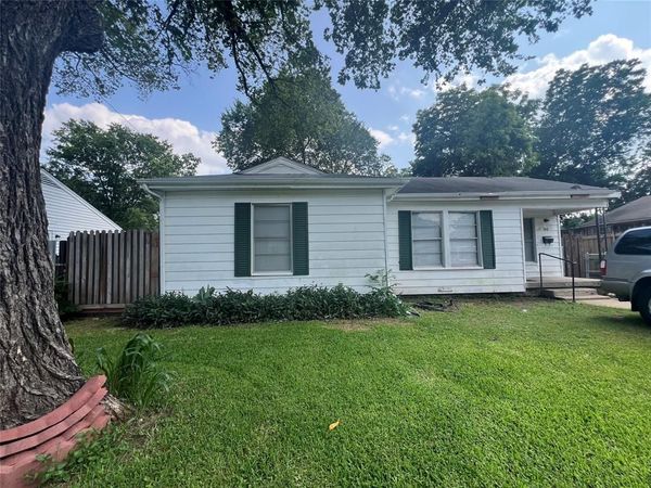 8810 Eldon Drive, Dallas, TX 75217