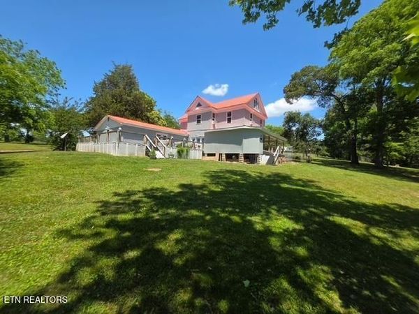 141 Leslie Drive, Harriman, TN 37748