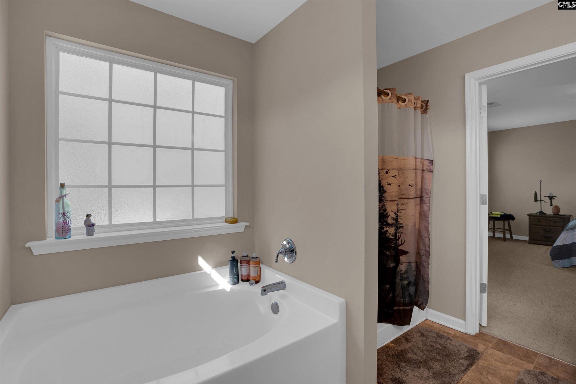 191 Whispering Oak Lane Photo 4