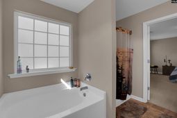 191 Whispering Oak Lane photo 4