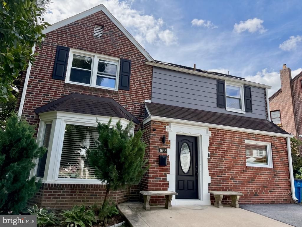 1638 SURREY LANE , HAVERTOWN, PA 19083