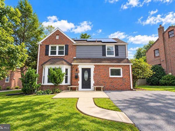 1638 SURREY LANE, HAVERTOWN, PA 19083