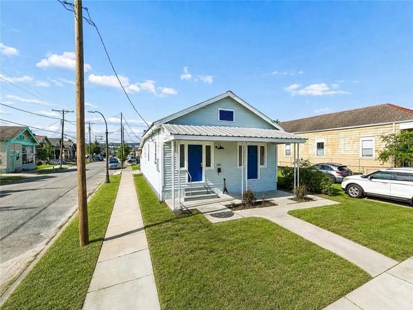 641 RED ALLEN Way , New Orleans, LA 70114