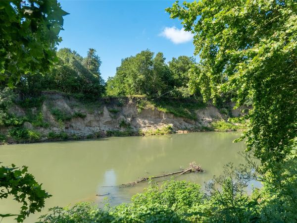 000 County Road 343, Gonzales, TX 78629